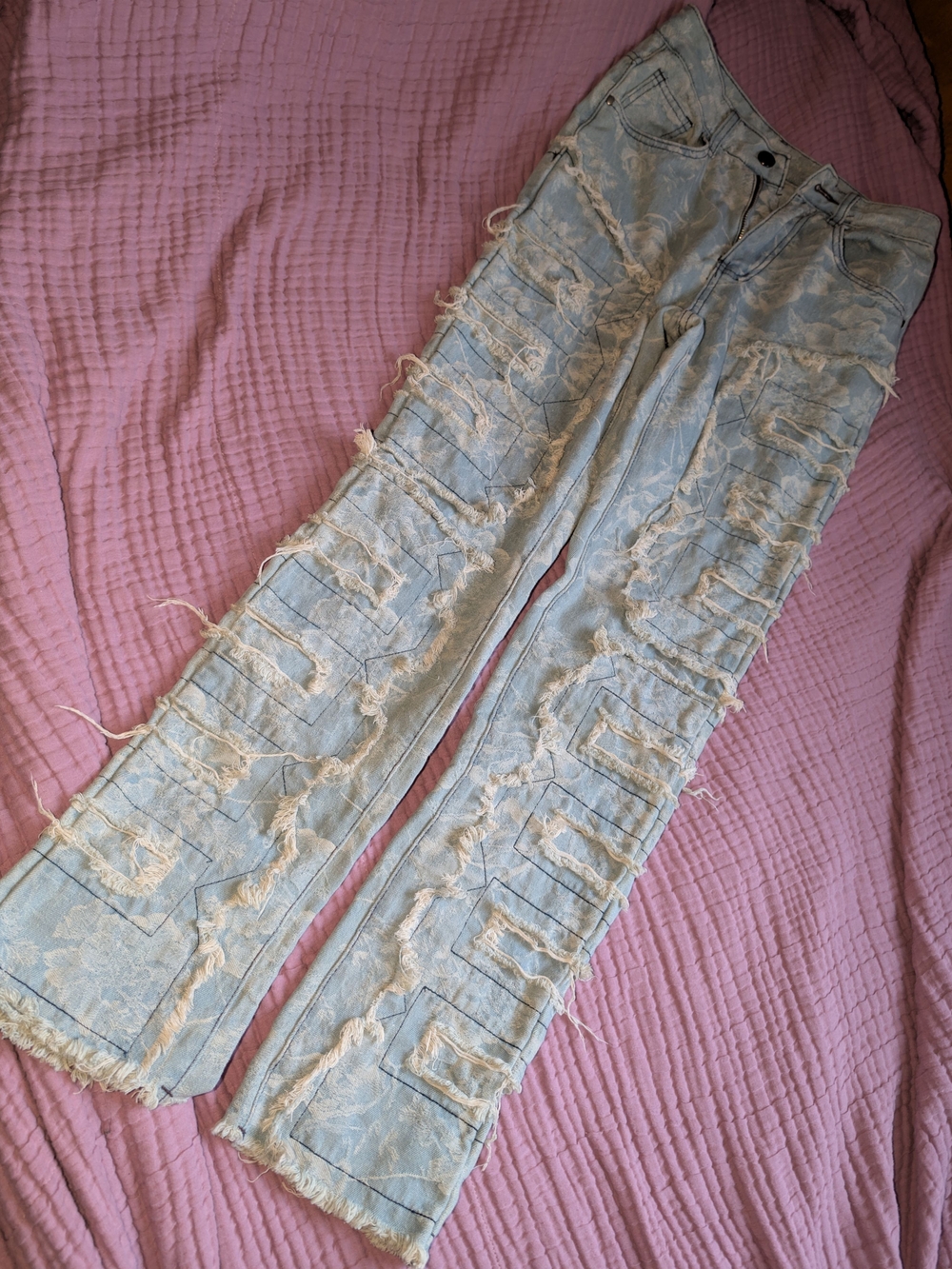 Distressed Jeans - 28"